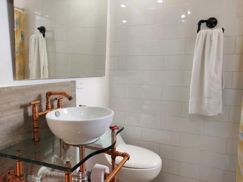 One-Bedroom Apartment image 10