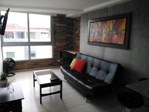 One-Bedroom Apartment image 5