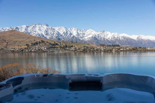 180 Park Lakefront Masterpiece - image 5
