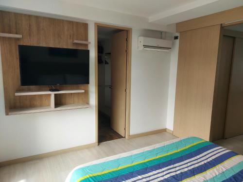 One-Bedroom Apartment image 2