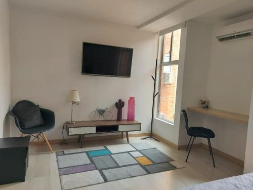 One-Bedroom Apartment image 1