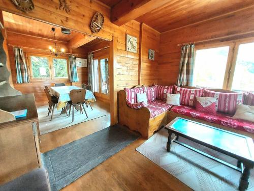 Chalet spacieux - 3 chambres, vue pistes, garage privé (Chalet spacieux - 3 chambres, vue pistes, garage prive) in La Plagne