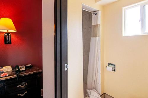 Econo Lodge Long Beach I-405 in Long Beach, USA