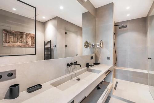 Appartement luxueux / historique proche bon marché - image 7