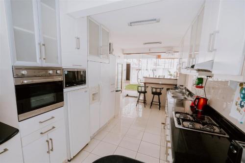 Casa Blan ca Pimentel in Pimentel