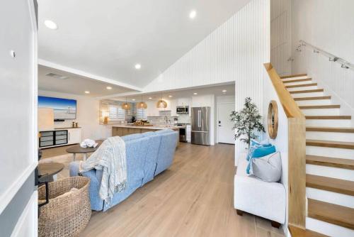 Walk To The Waves Newport Beach House in Newport Beach, USA