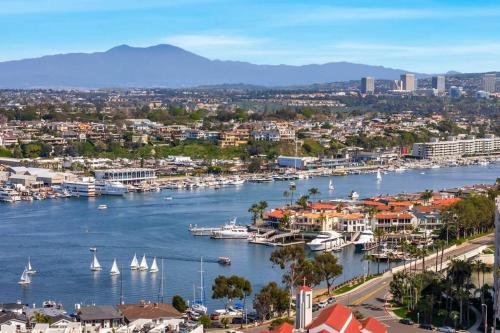 Walk To The Waves Newport Beach House in Newport Beach, USA