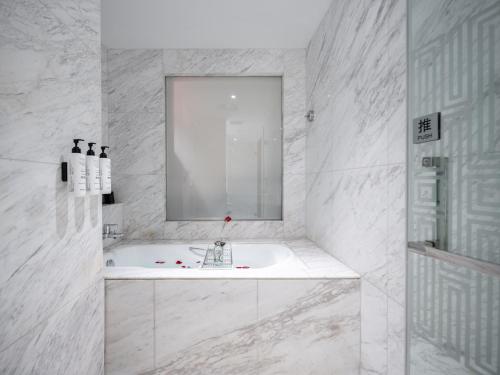 南京苏宁环球套房饭店 南京苏宁环球套房饭店