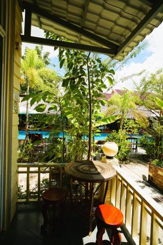 ทัศนียภาพ, Yellow Star Kampot in กำปอต