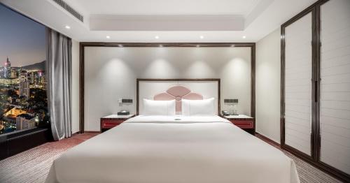 Suning Universal Hotel ALL-SUITES - image 2
