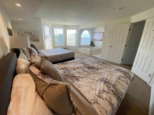 Entire home in Clackamas with Large Backyard in Happy Valley (OR)