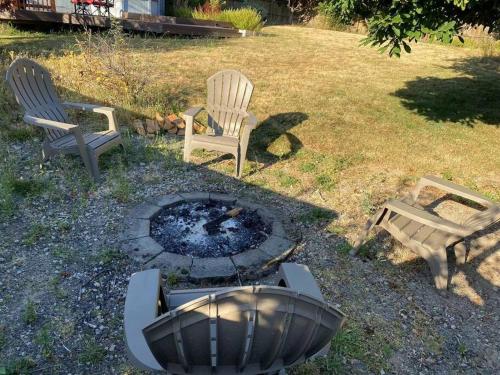 Entire home in Clackamas with Large Backyard in Happy Valley (OR)