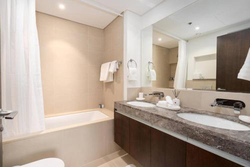 Skyline Huge 1 Bedroom Apartment Creek - image 9