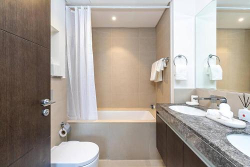 Skyline Huge 1 Bedroom Apartment Creek - main image