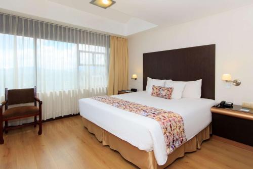 603461864 La Quinta by Wyndham Quito