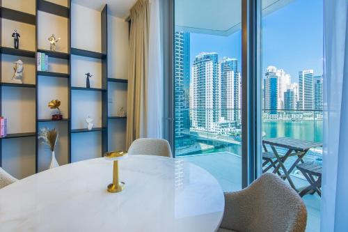 Stella Maris Dubai Marina- Luxurious 1-BR - image 7