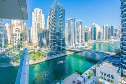 Stella Maris Dubai Marina- Luxurious 1-BR - image 11