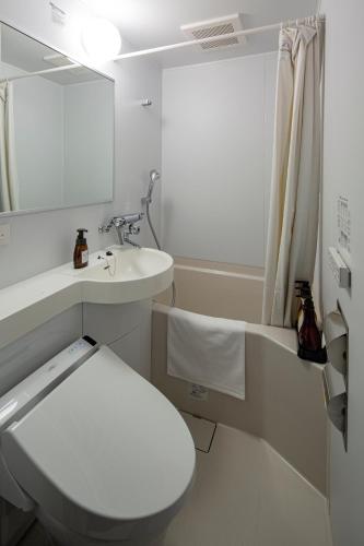 Hotel Reference Tenjin III - image 2