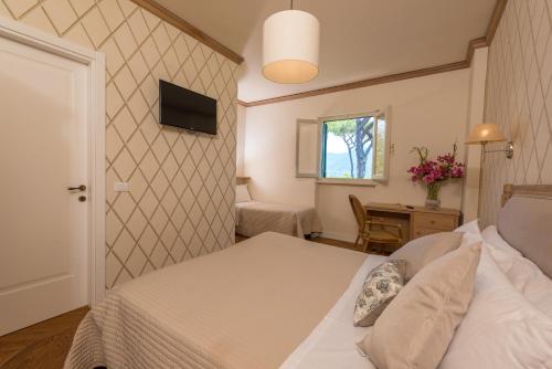 Hotel Villa Tiziana Room Type - Superior Triple Room