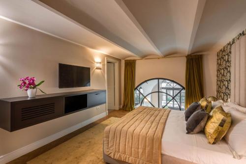 Duomo Penthouse Luxury Apartment In Florence By Palazzo Pazzi Vitali - image 8