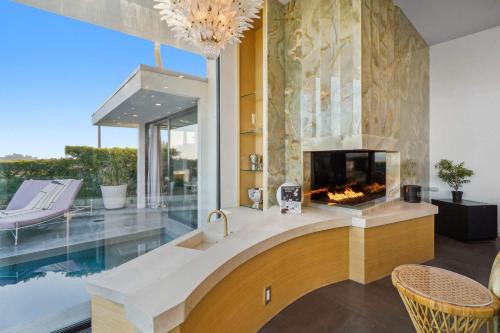 The Elvis Villa by Stay Awhile Villas in Los Angeles, USA