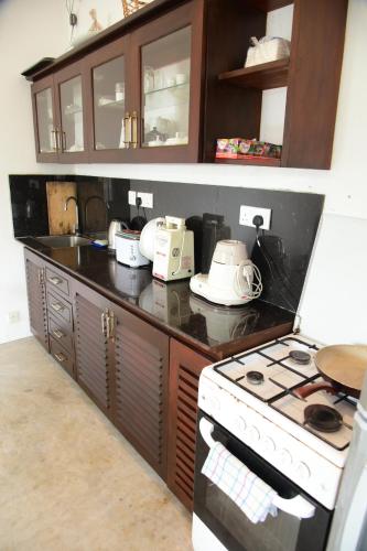 Κουζίνα, Tranquil Villa in Hikkaduwa