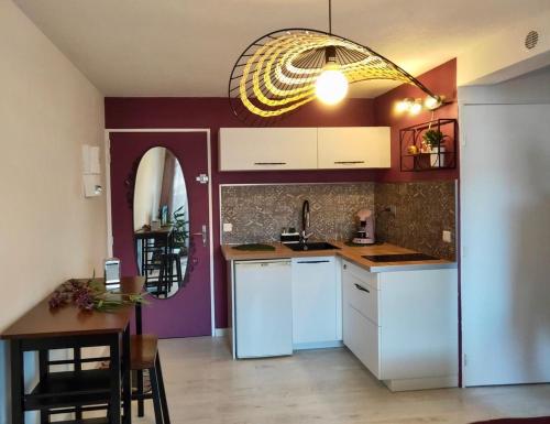 La Perle Marine, Cosy et rénové, 200 m de la plage, 1 chambre, parking et Wifi 5
