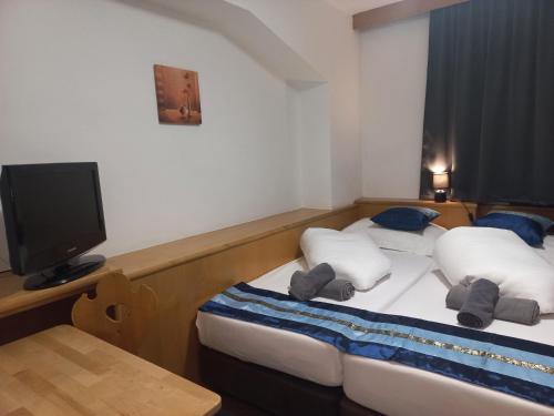 Small Twin Room