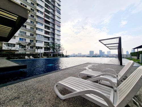 Koi Puchong 3 Room IOI Bkt Jalil Pavilion Pyramid - image 9
