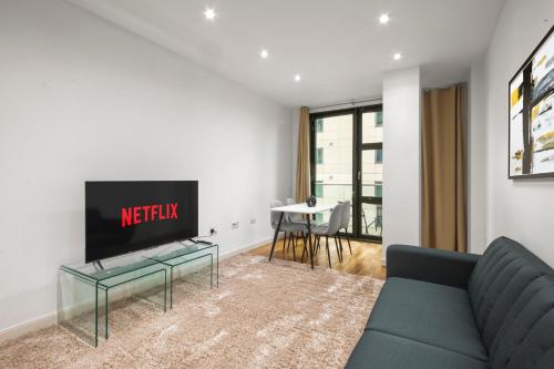 Londwell Canary Wharf River Thames Balcony Penthouse - image 3