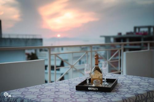 Hliana - Premium Sky & Sunset View House in Glyfada, Atenas