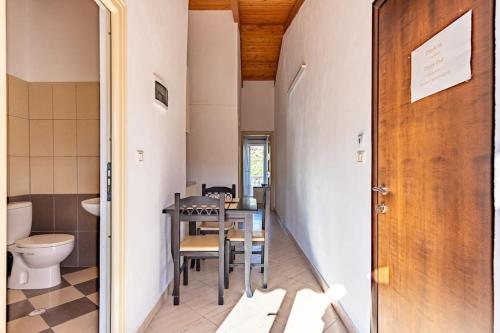 Apartment 4 - 2 bedrooms, Vila Goro - Pool, Parking and more, Himarë (photo 10)
