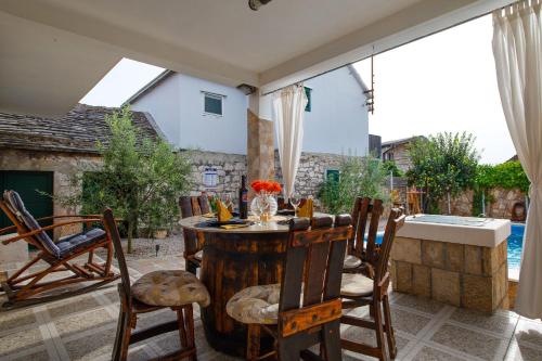 Erkély/terasz, Villa Romantic Oasis in Siroke