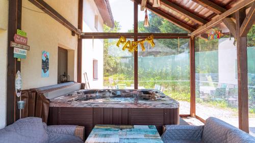 Chalet Maya