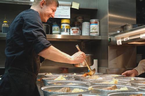 ห้องอาหาร, Landgasthof Hirschen in โฮเอเนมส์