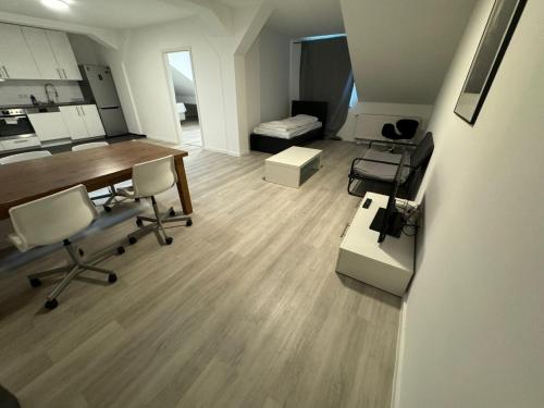 Schwalbacher Residenz, Frankfurt/Main (photo 9)