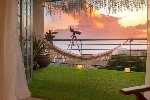 View, Enchanted Forest Projector Pool Jacuzzi King Bed in Dibe