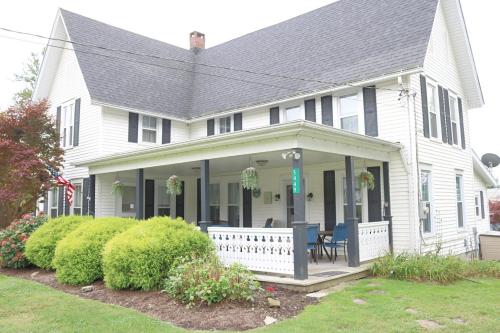 5449 Emerald home