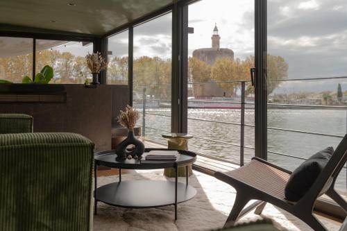 LA PENICHE - Bed And Bicycle - Aigues Mortes in แอกเกอ มอร์เตอ