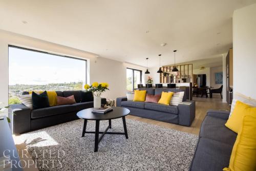Stunning 5 Bedroom New Build with Amazing Views!, Bath (photo 6)
