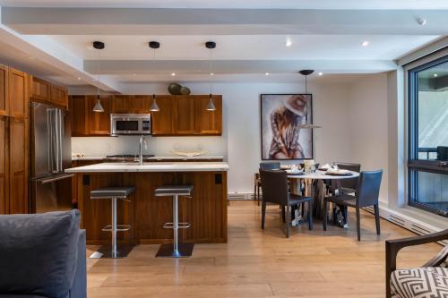 New Listing! Luxurious 2 BR - Mountain Views - Aspen Core - image 9