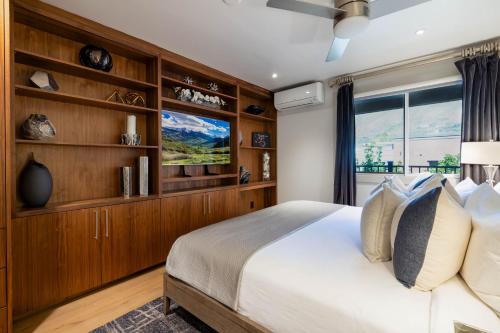 Luxurious 2 BR, 2 BA - Aspen Core