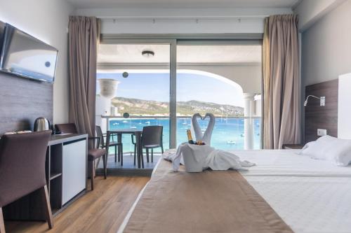 room detail thumbnail 0