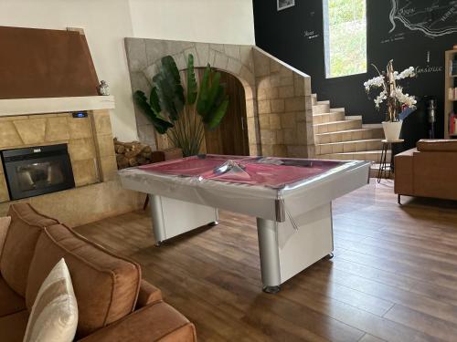 สิ่งอำนวยความสะดวกเพื่อการสันทนาการ, La madone in แปร์ตุย