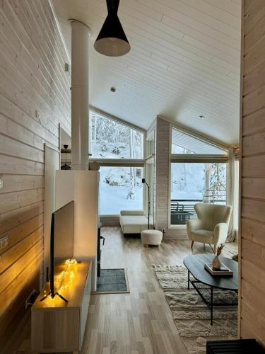 Villa Laidike with sauna/fireplace, 80 km Helsinki in Karjalohja