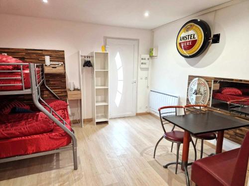 Létesítmények, 03 - Joli studio traversant situe au rdc avec 2 lits, tout equipe pour 1, 2 ou 3 personnes maximum,  in Razac Sur L'Isle