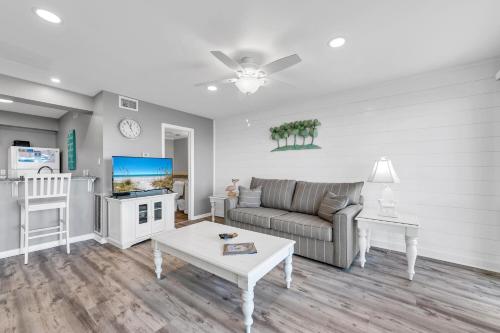 Latitude 29 #25 by RealJoy Vacations - image 6