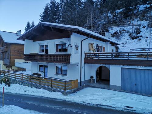 Exterior view, Ferienchalet HOLDERNACH in Kappl