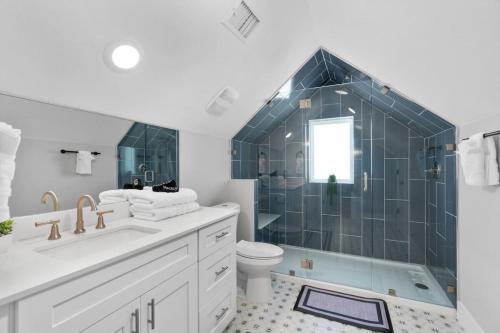 2 Combined Homes - Mins 2 ACL - Formula 1 - Downtown in Austin, USA