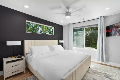 2 Combined Homes - Mins 2 ACL - Formula 1 - Downtown in Austin, USA